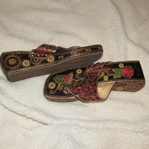 MPS Shoes, Size 6/7 Bronze Colorful Eye Catching! - Picture 6 of 7